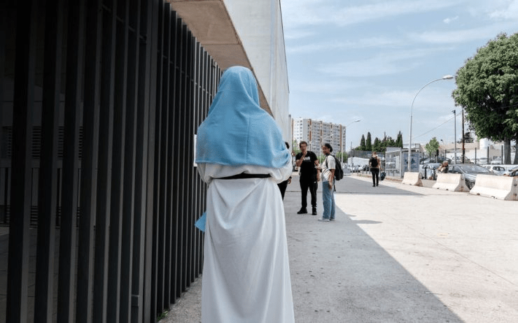 Paris headmaster resigns after death threats for asking student to remove her veil – Allah's Willing Executioners