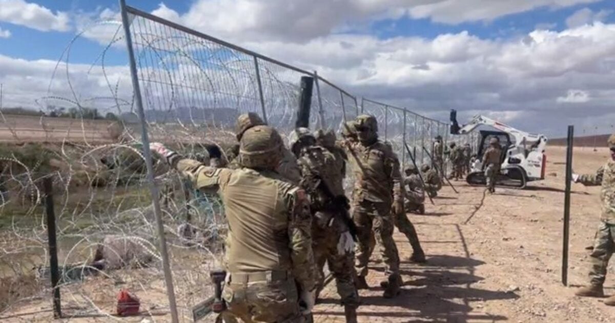 AWESOME: Texas National Guard Retakes Control of El Paso Border - Installs Miles of Razor-Wire and a New Anti-Climb Fence (VIDEO) | The Gateway Pundit | by Cullen Linebarger
