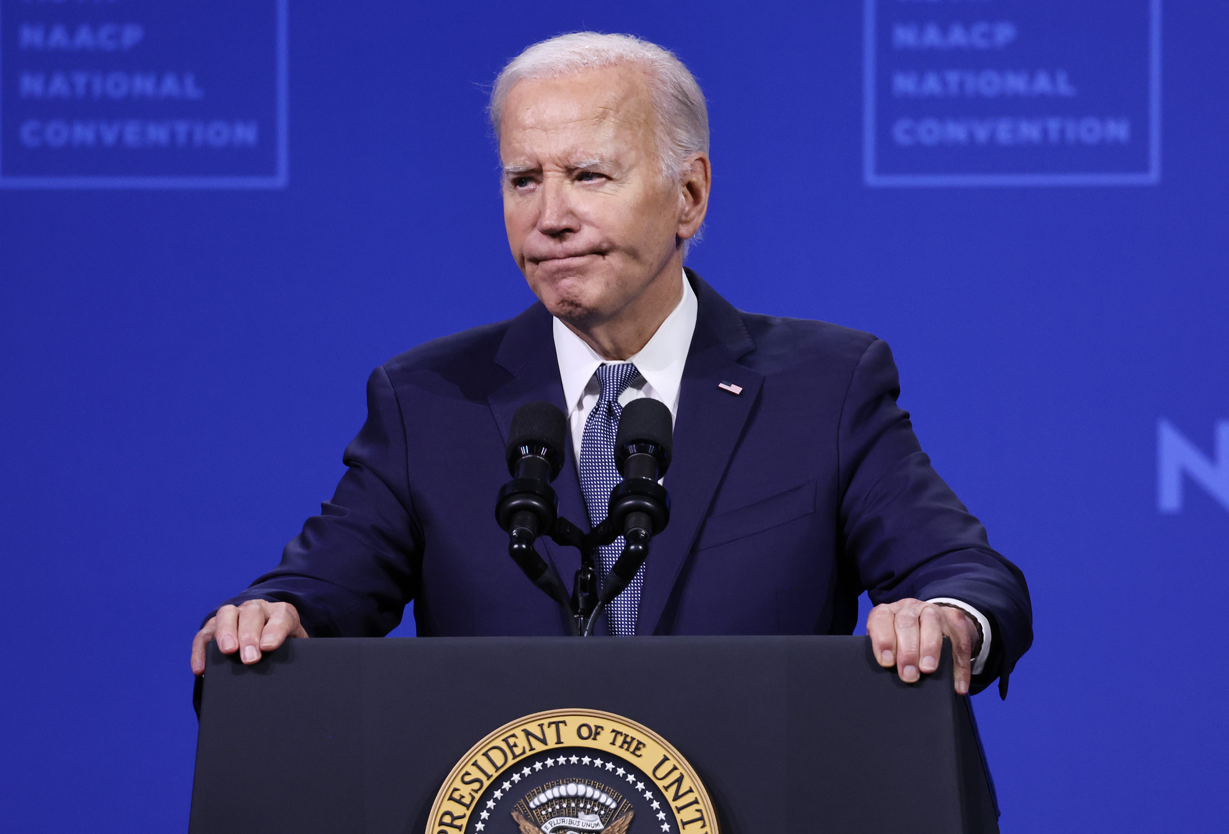 Biden Isn't a Hero—He's a Failing Politician Who Saw the Writing on the Wall | Opinion - Newsweek